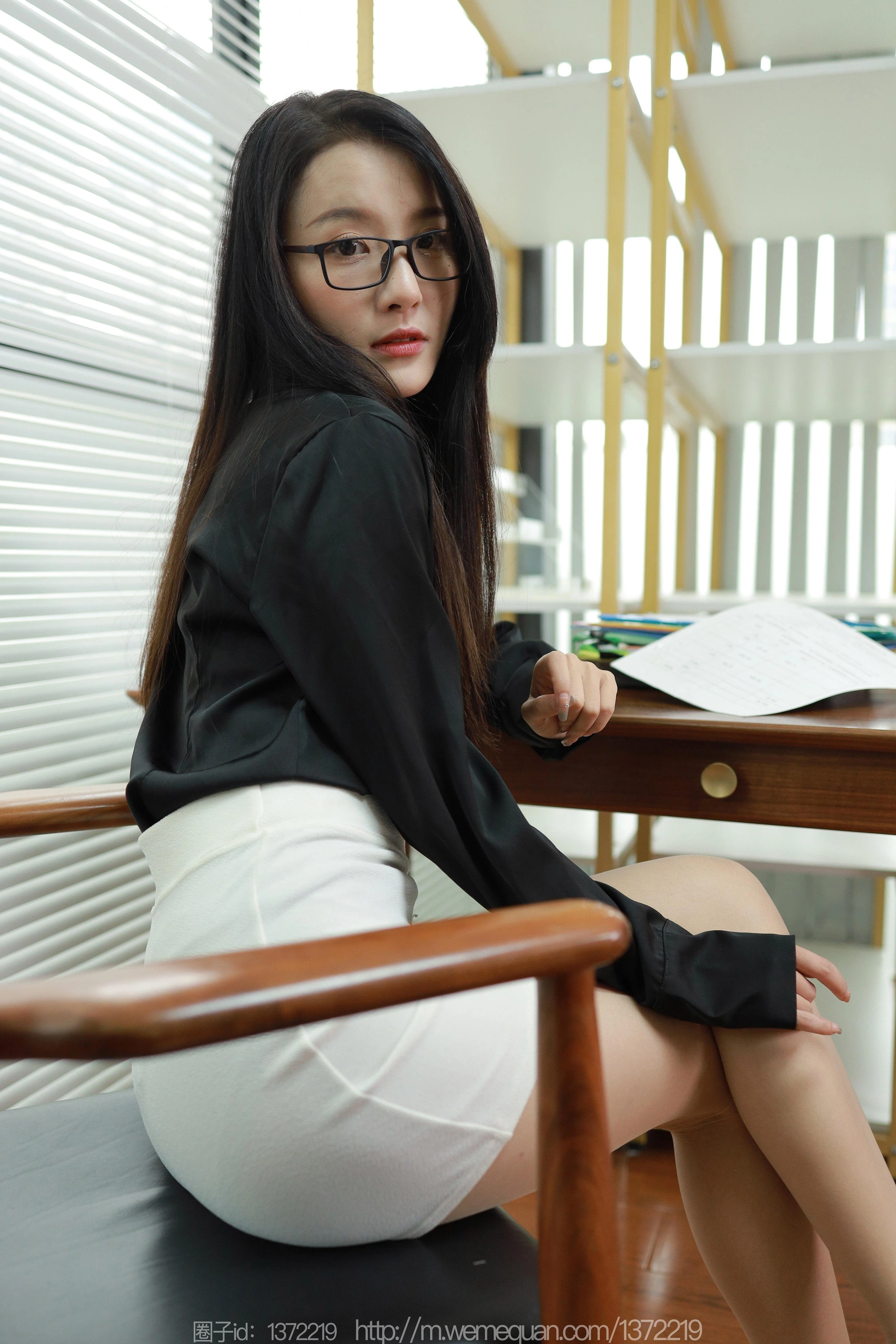 [IESS异思趣向] 2023.03.19 丝享家 1395 婉萍《飞机最快，眼镜最坏》 2